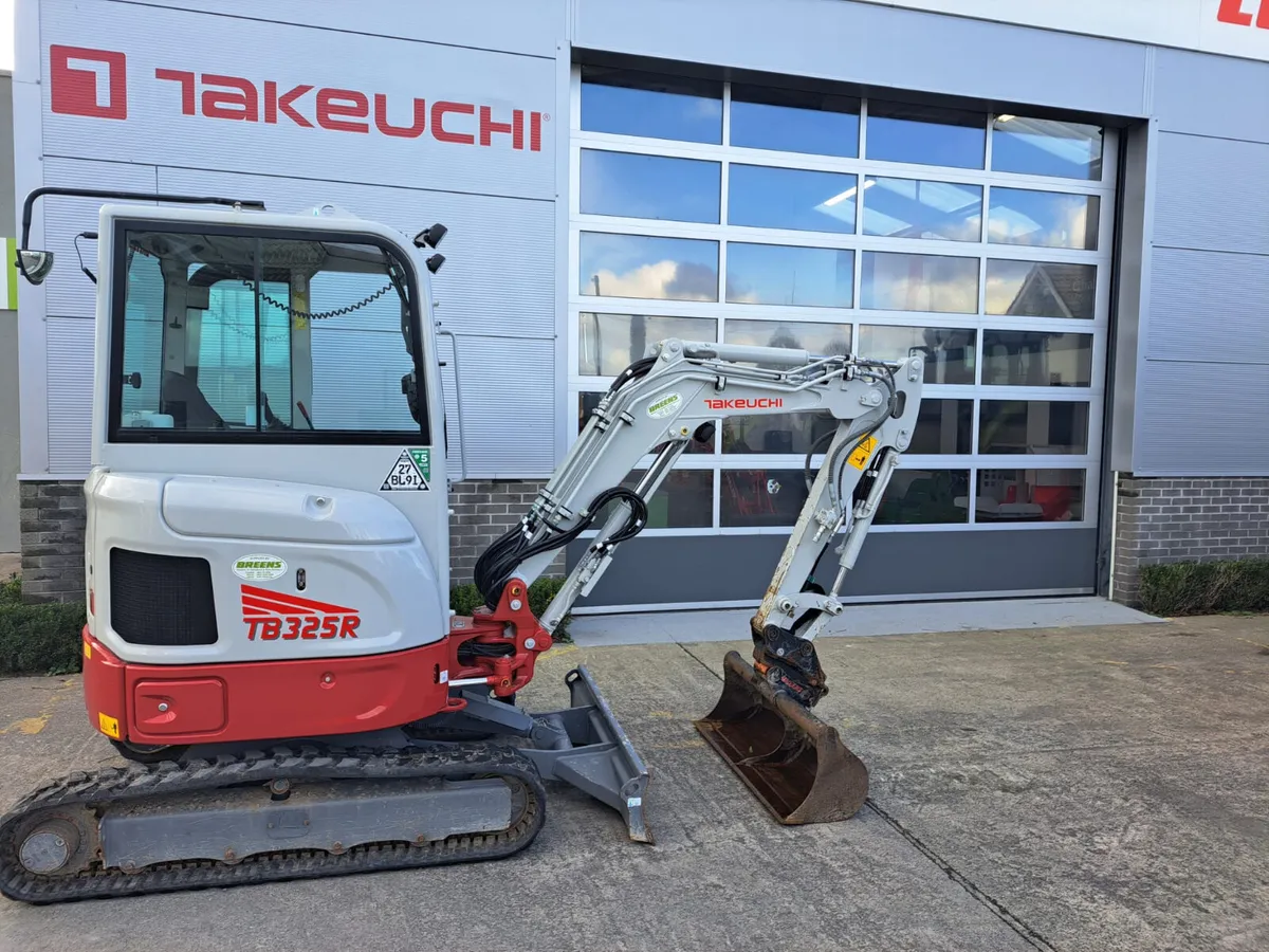 Takeuchi TB325R Mini Digger - Image 2