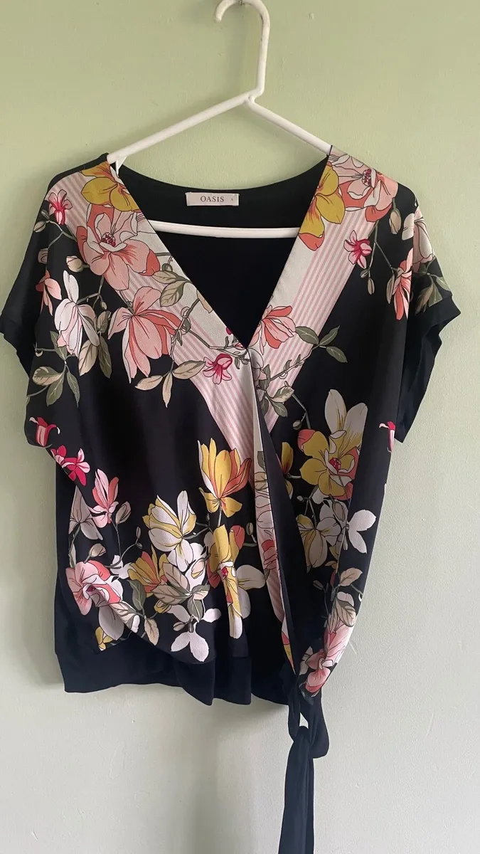 Women’s top - Image 1