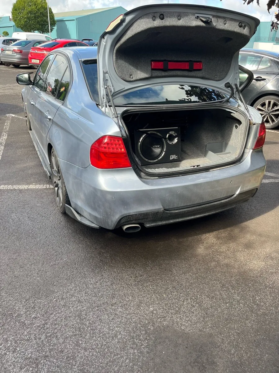 BMW 318D msport - Image 2