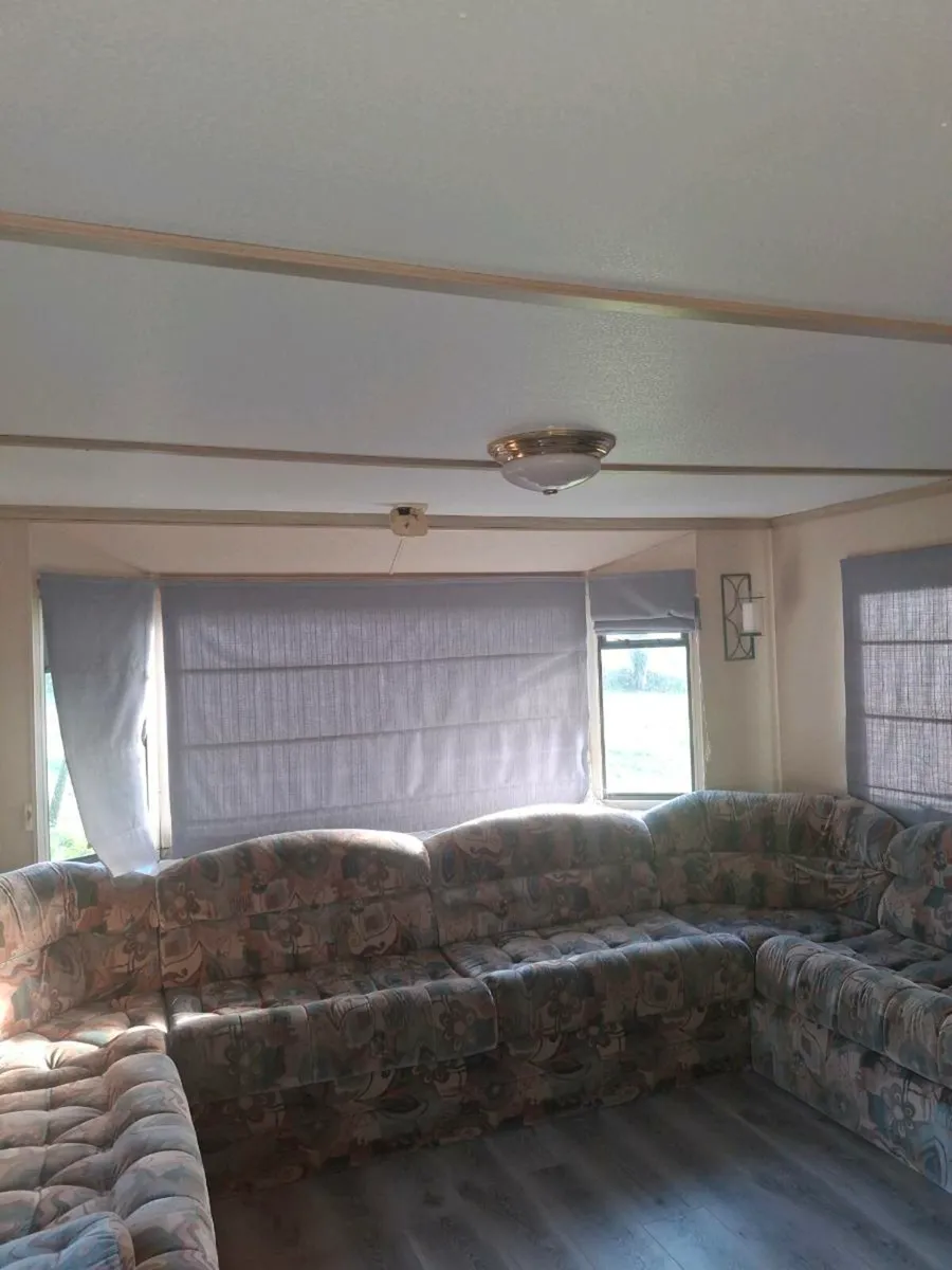Mobile Home - Image 2