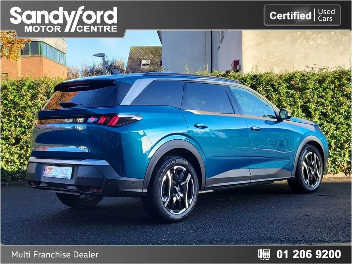 Peugeot 5008 BEV 73kwh 210hp Allure - Image 4