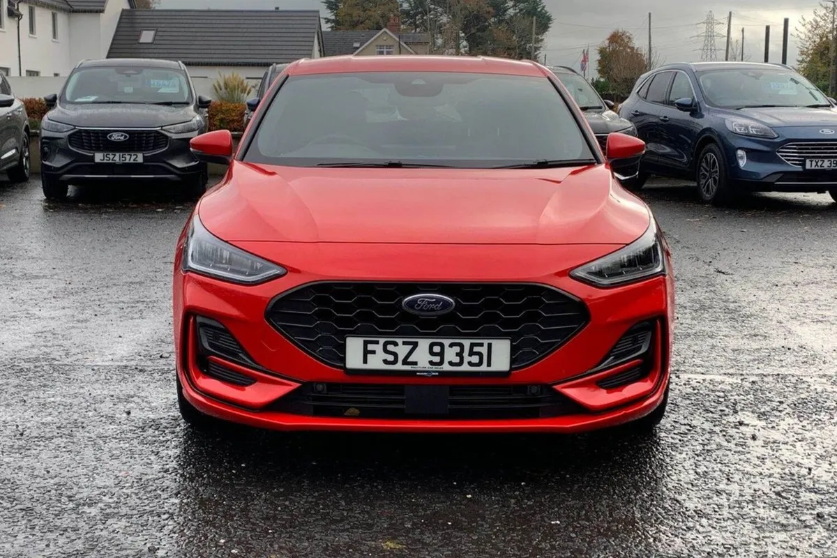 Ford Focus 1.0t 125PS St-line in Race Red With 29 - Image 4