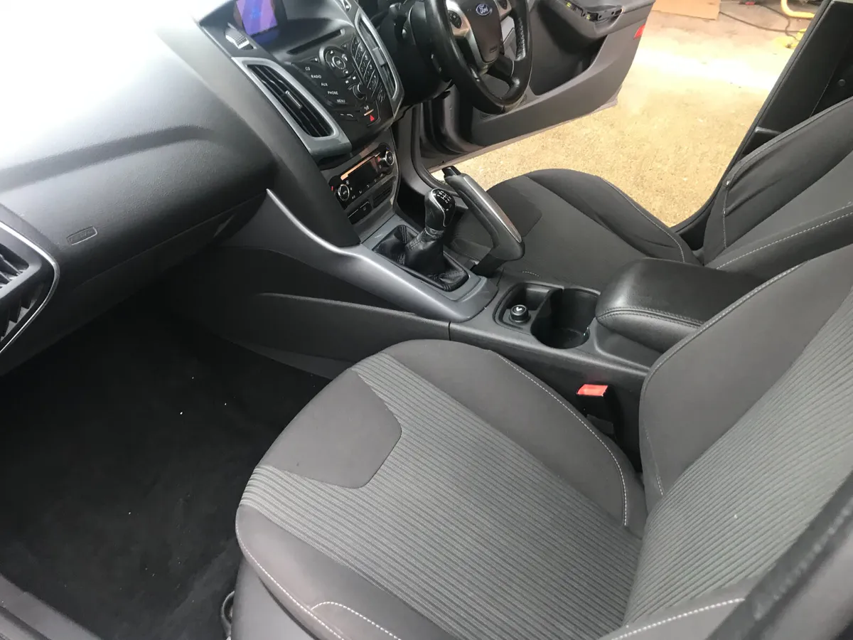 141 Ford Focus 1.6 Petrol New Nct. - Image 3