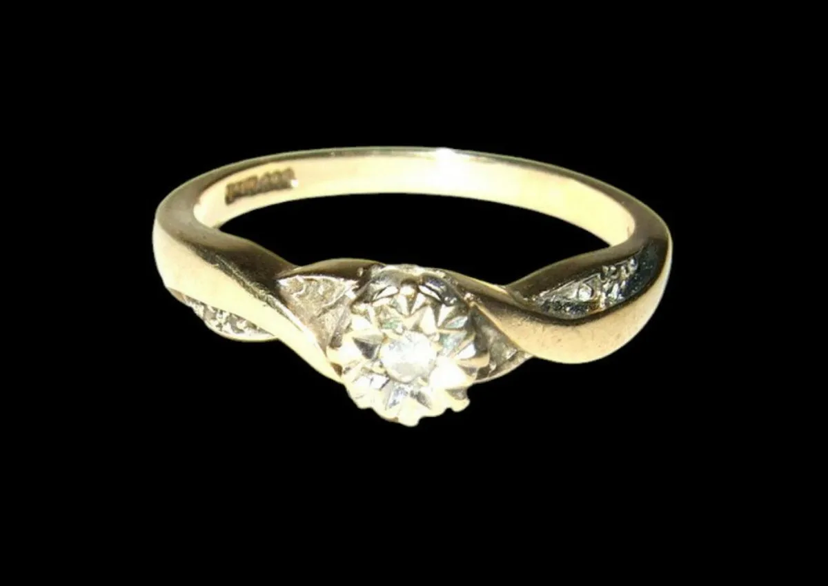 Vintage Hallmarked Diamond 9ct Ring - Image 3