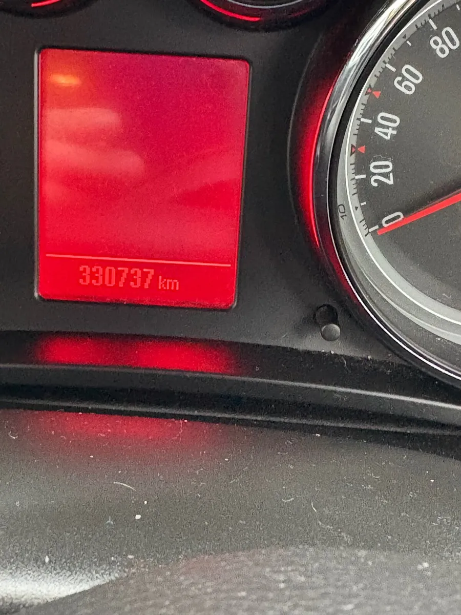 Opel Zafira 2013 - Image 2