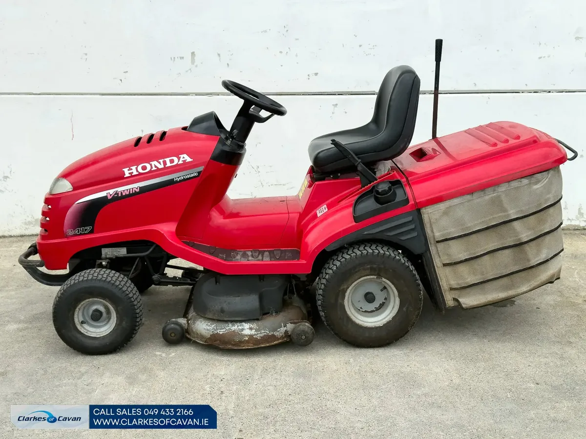 Used 2008 Honda 2417 Lawnmower - Image 4