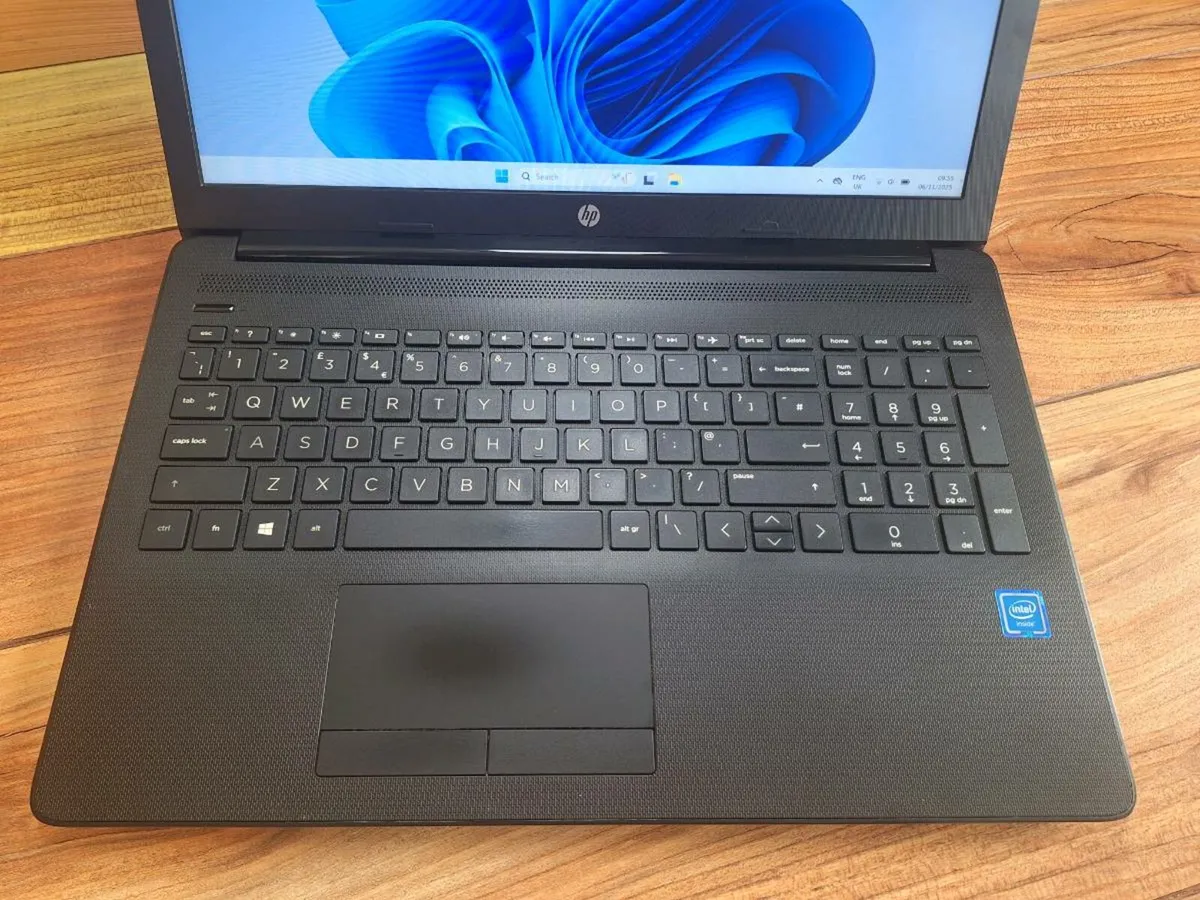 HP Pavilion 15 - Image 2