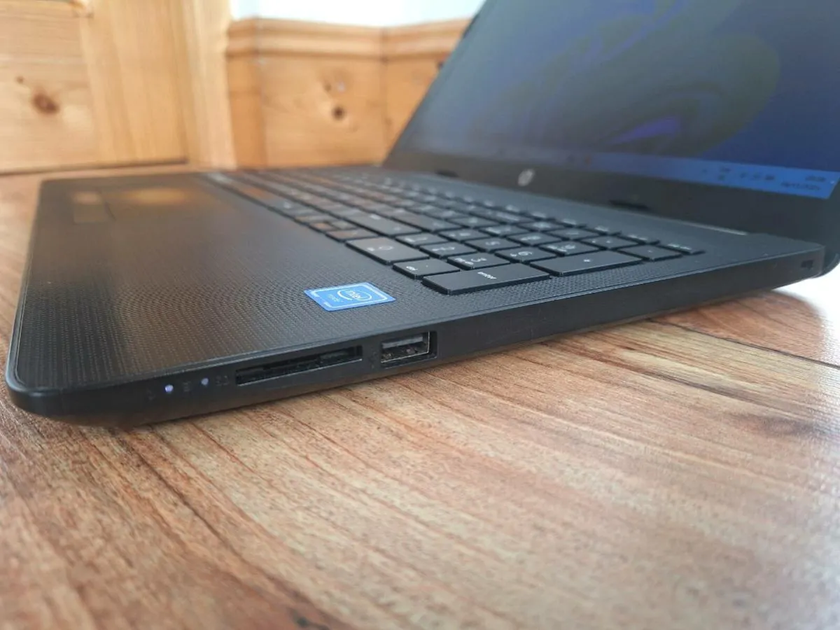 HP Pavilion 15 - Image 3