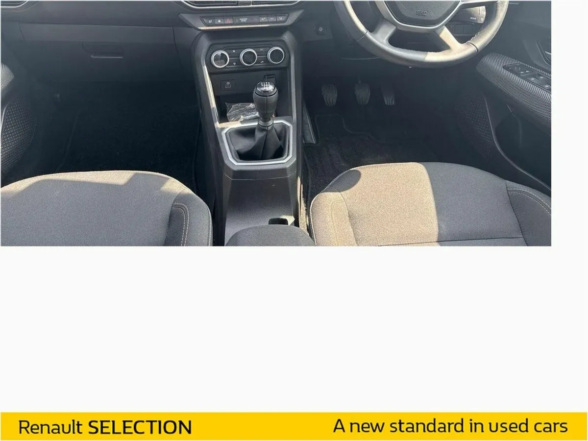 Dacia Sandero Stepway TCe 90 STEPWAY Essential - Image 2