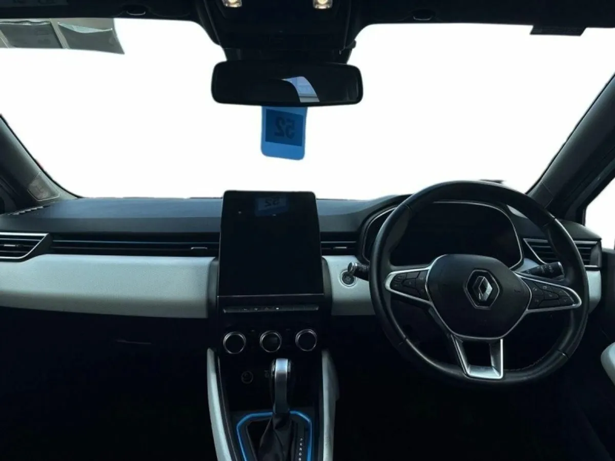 Renault Clio Dynamique E-TECH Hybrid 140 Auto - Image 2