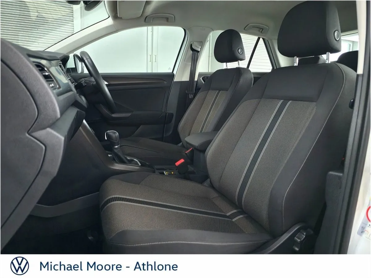 Volkswagen T-Roc 1.5 TSI 150bhp Design DSG - Image 4