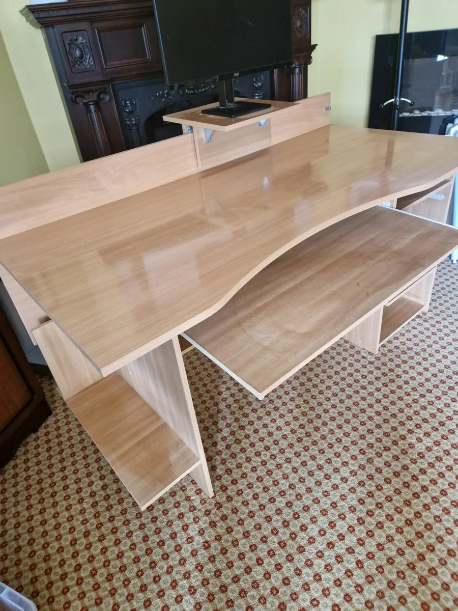 Computer/study desk - Image 3