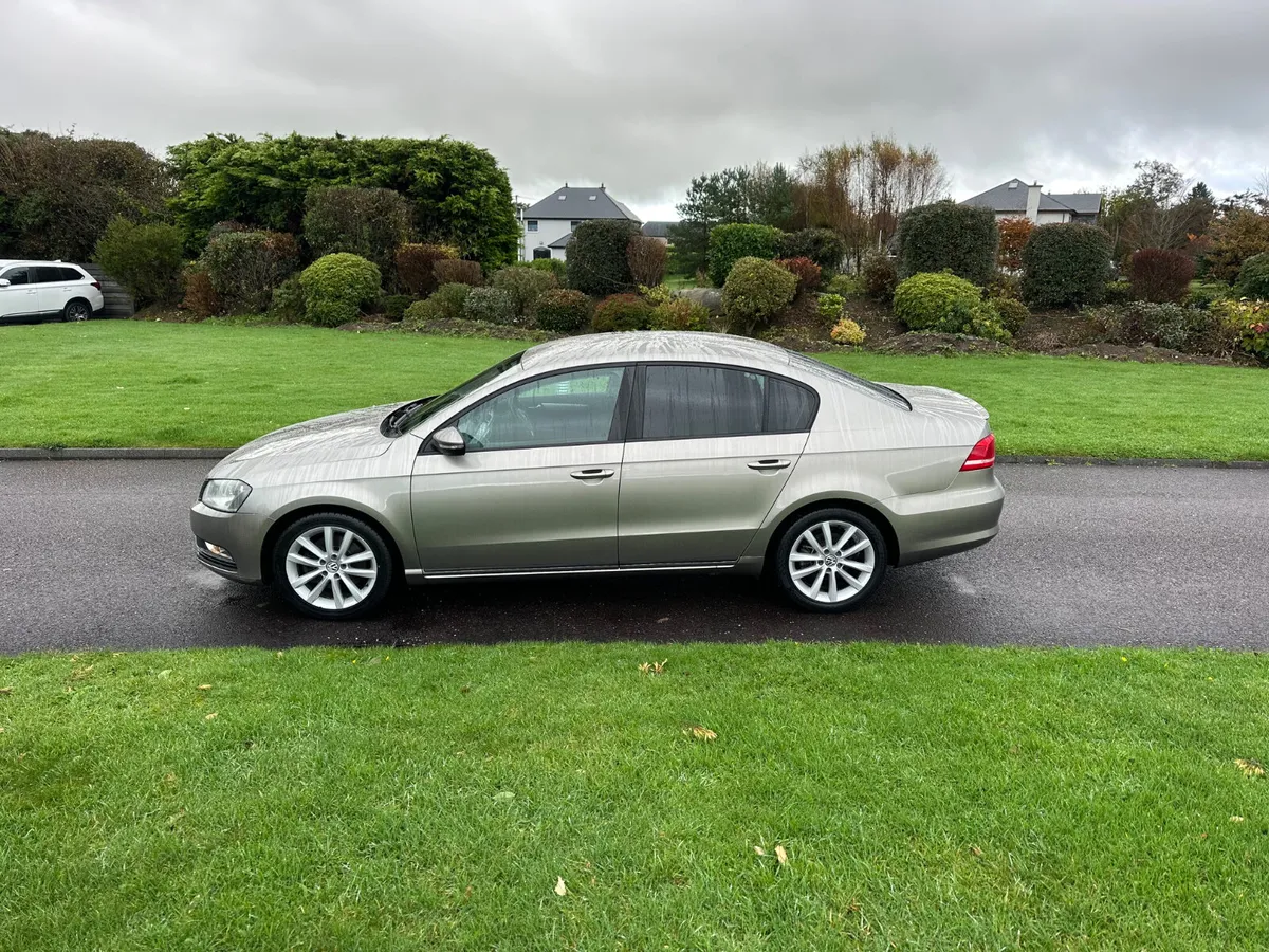 Volkswagen Passat 1.6 TDI (low low kms ) - Image 2