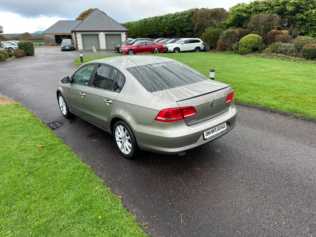 Volkswagen Passat 1.6 TDI (low low kms ) - Image 3