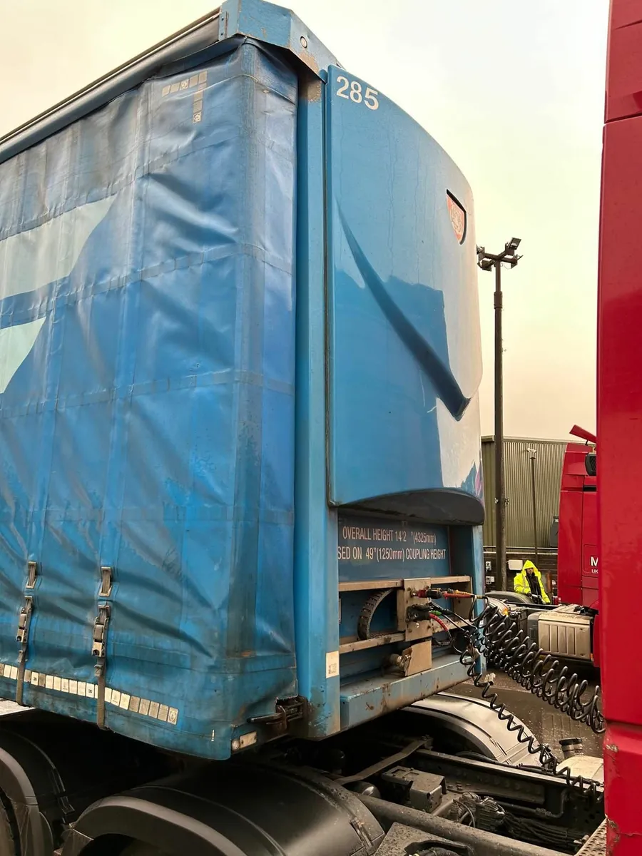 2016 Tiger Urban Curtainside - Image 3