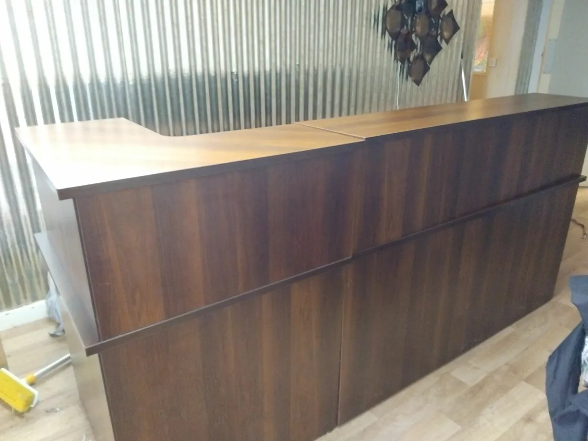Reception Desk - Image 4