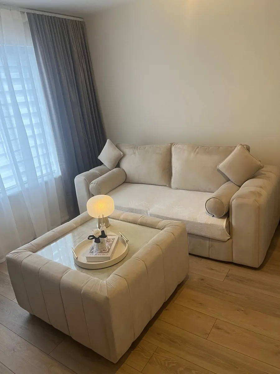 3+2 seater sofas + matching coffee table - Image 1