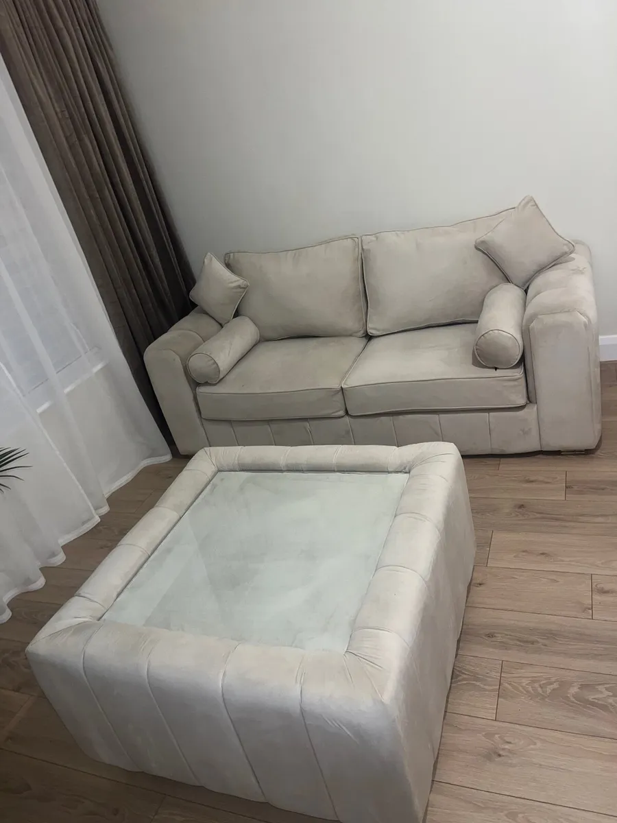3+2 seater sofas + matching coffee table - Image 2