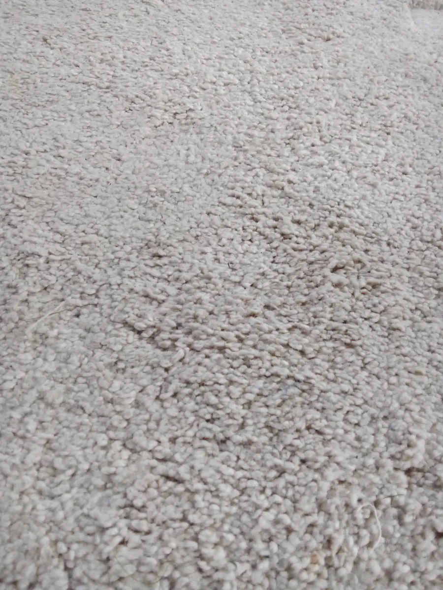 Large thick pile rug - Image 3