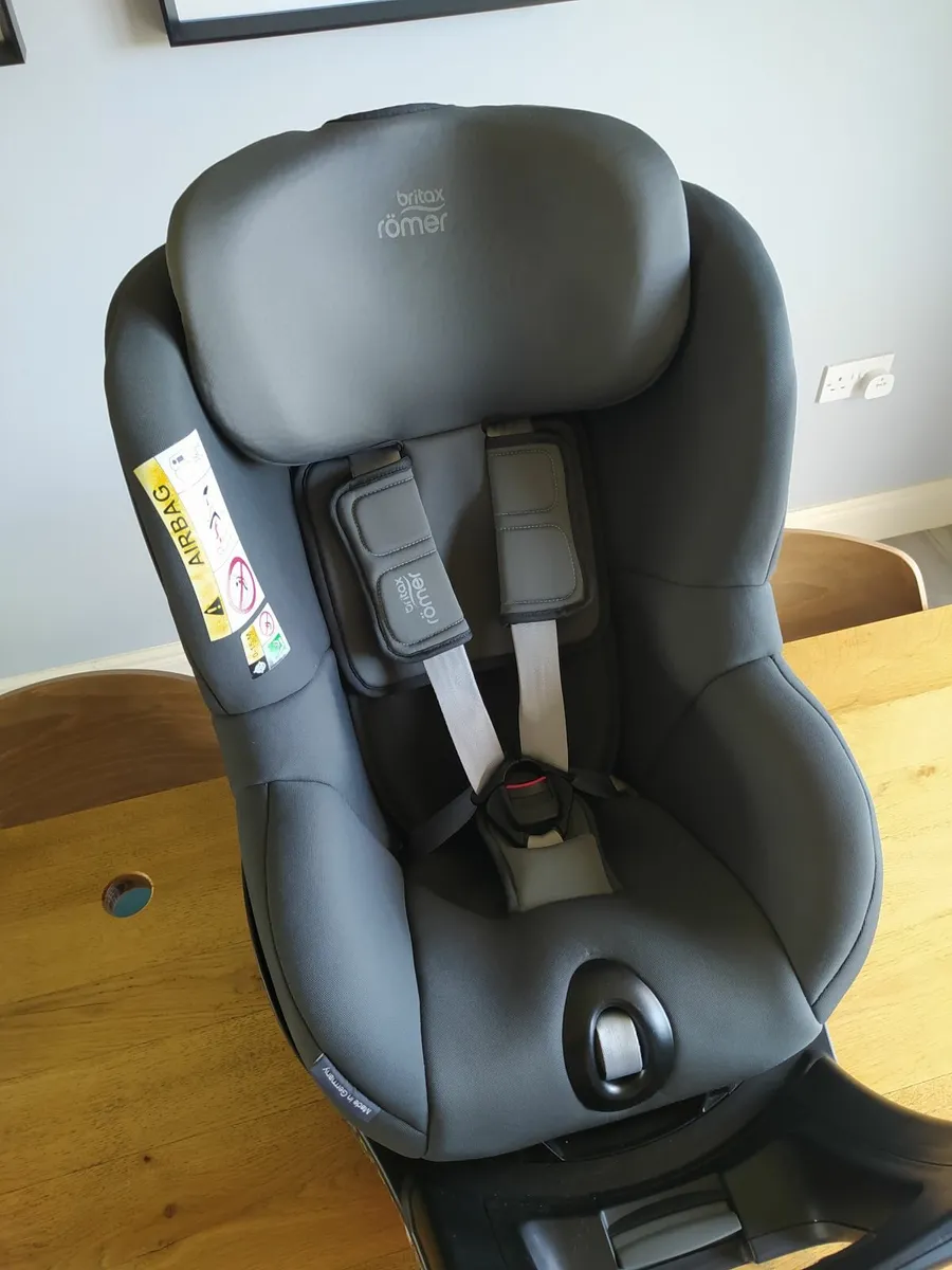 Britax Römer Romer Dualfix M i-Size car seat - Image 3