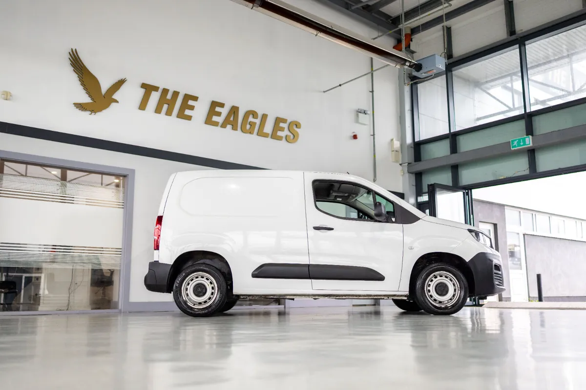 Peugeot Partner ACTIVE 1.5 BLUE HDI 10 100 6.3 2DR - Image 3