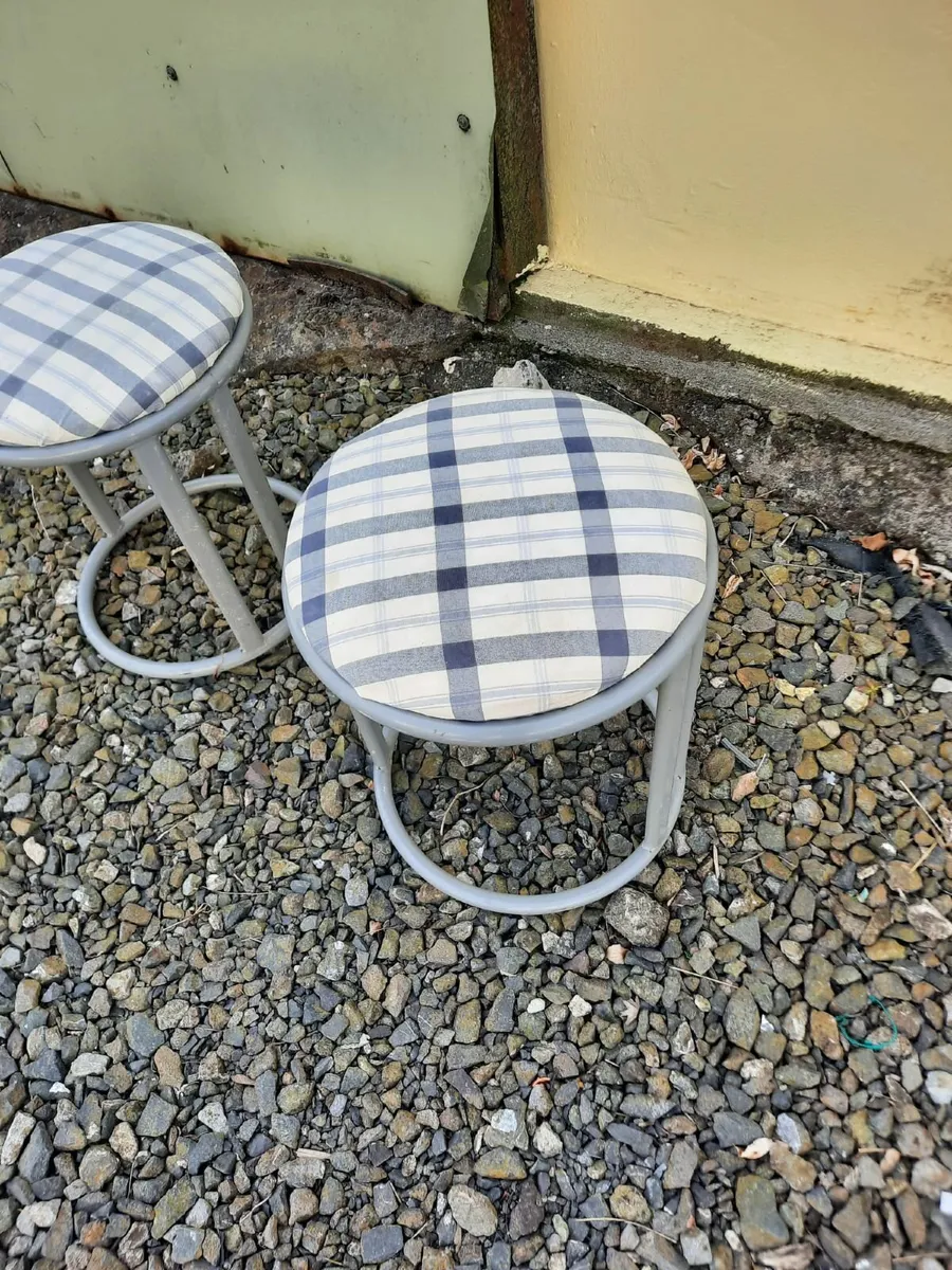 Pair of stools - Image 1