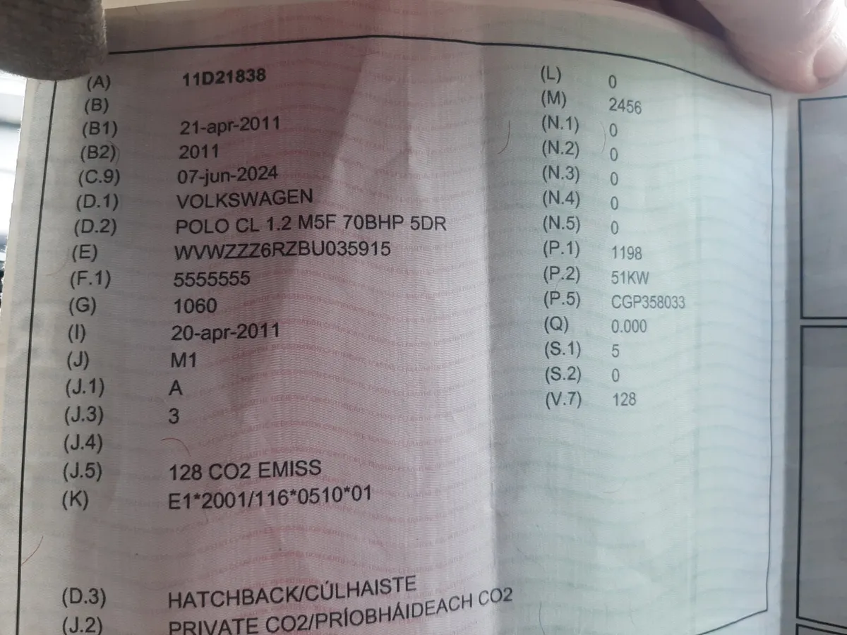 Vw POLO COMFORTLINE 2011 VERY LOW KM - Image 2