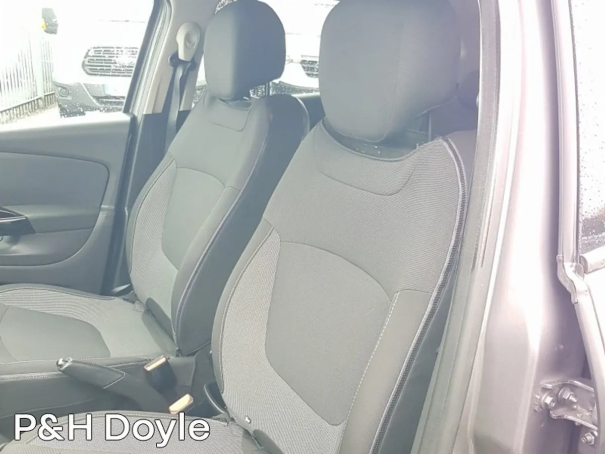 Renault Captur Intense - Image 4