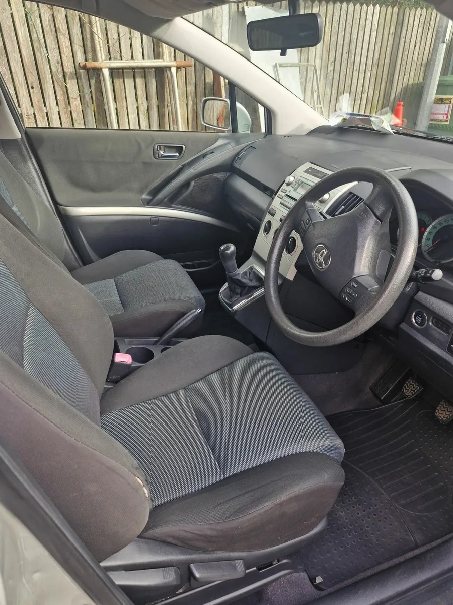 Toyota Corolla 2007 - Image 3