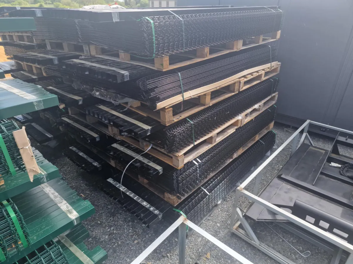 V mesh Security fencing - Image 3