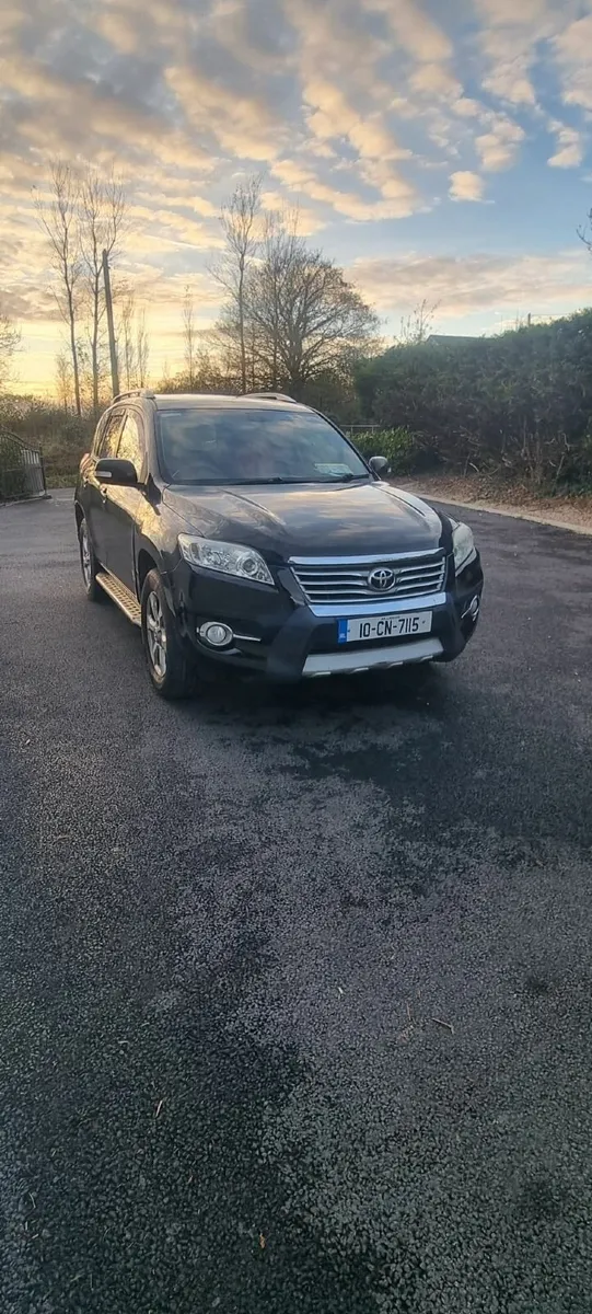 Toyota RAV4 2010 - Image 1