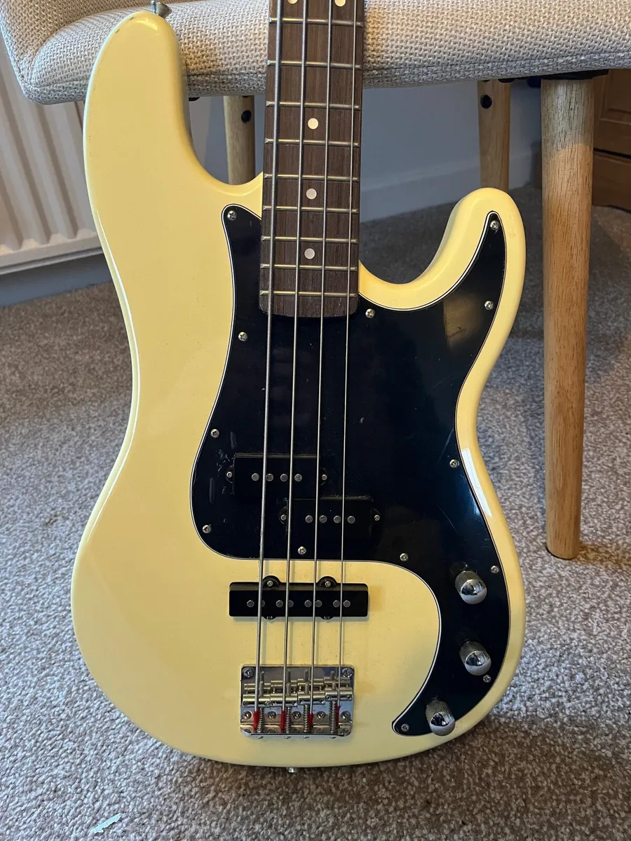 SX VTG Series Bass Guitar - Image 4