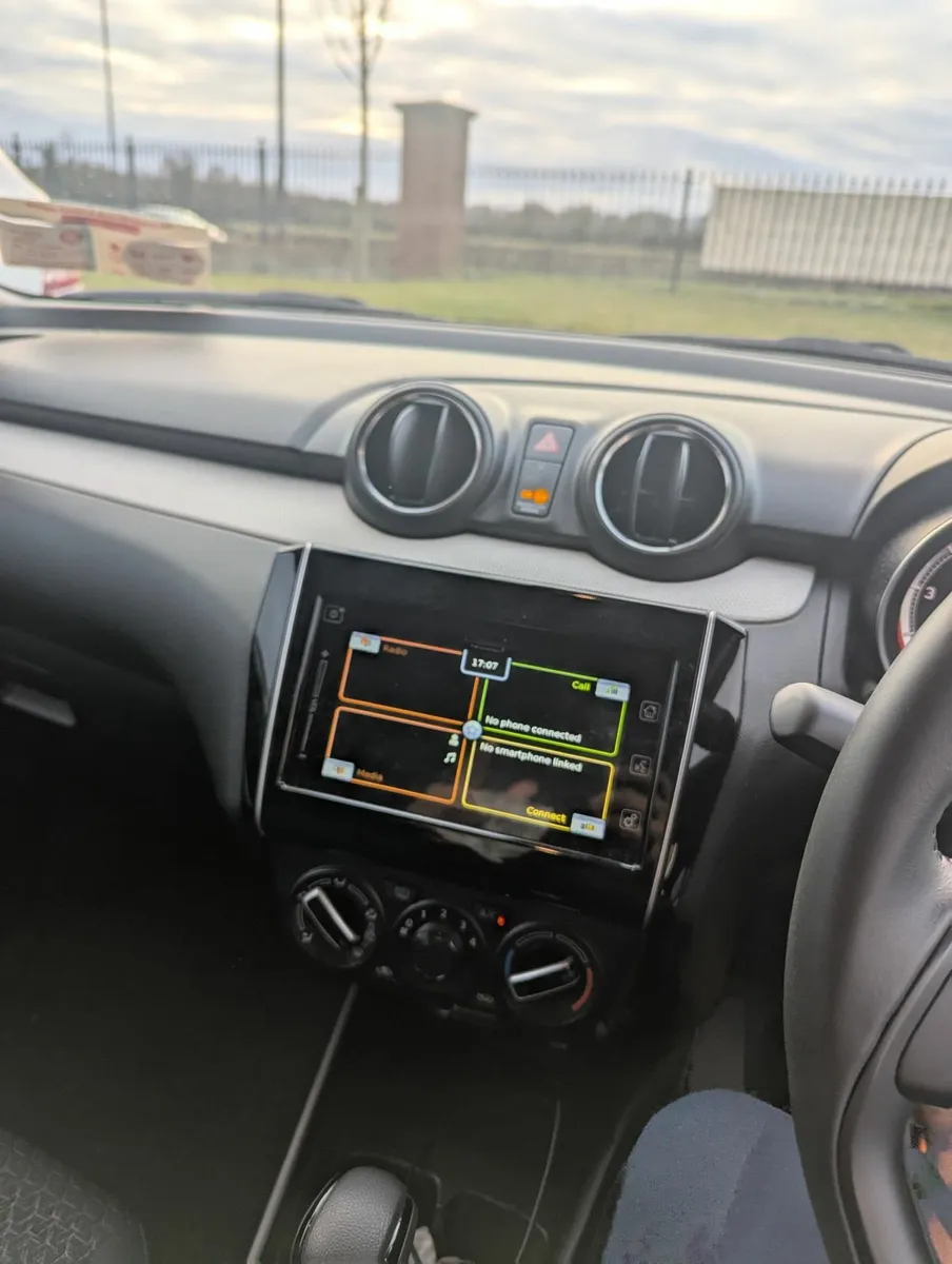 Suzuki Swift 2023 - Image 1