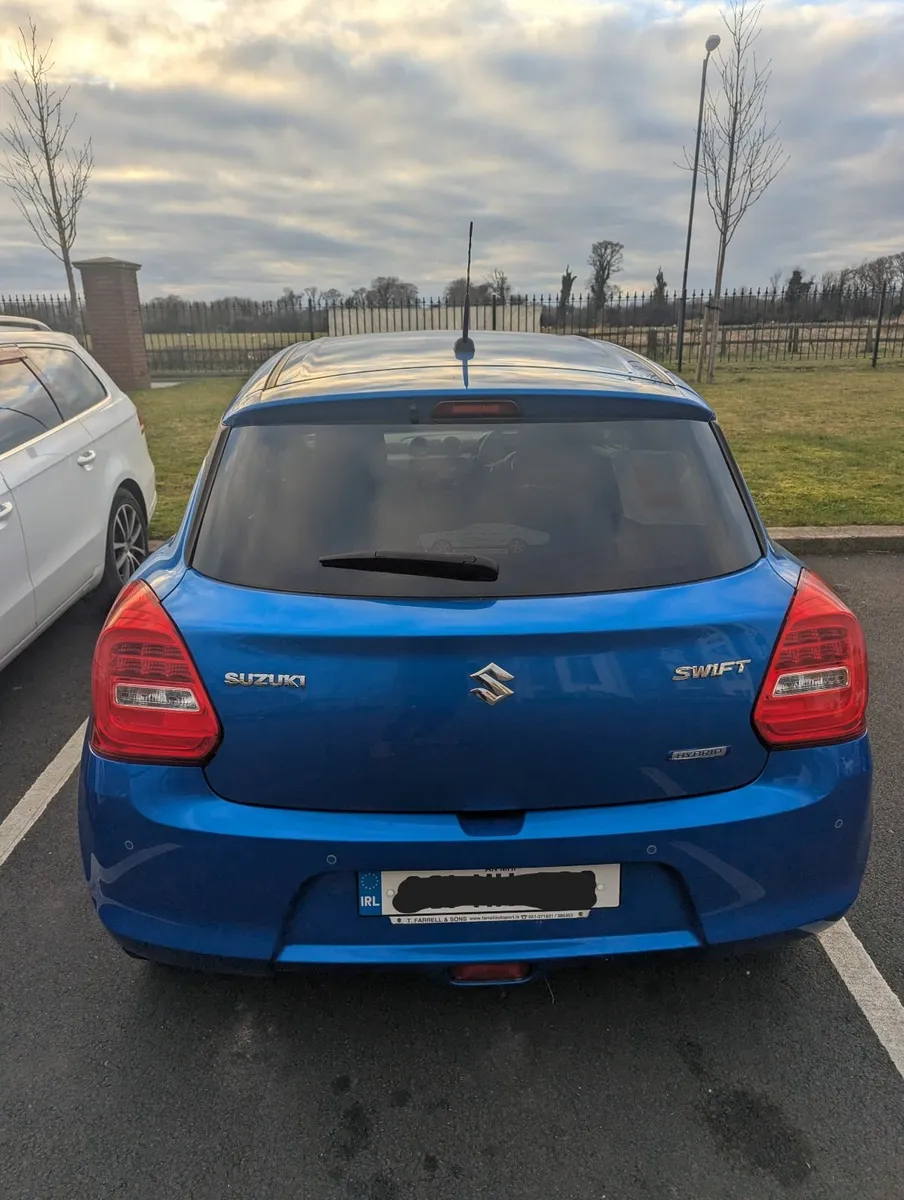 Suzuki Swift 2023 - Image 2