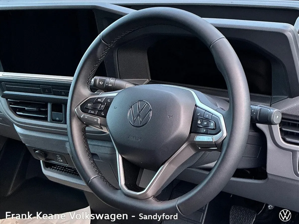 Volkswagen Transporter TRENDLINE PLUS AUTO 30 LWB - Image 3