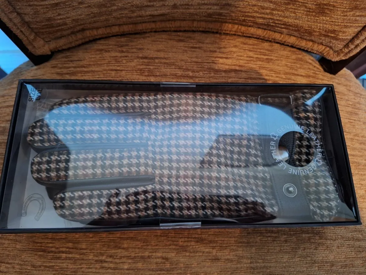 NEW Leather and tweed gloves L/XL - Image 3
