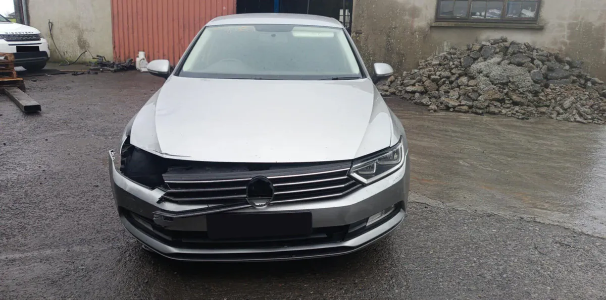 2015 VOLKSWAGEN PASSAT  B8 1.6 TDI FOR BREAKING! - Image 1