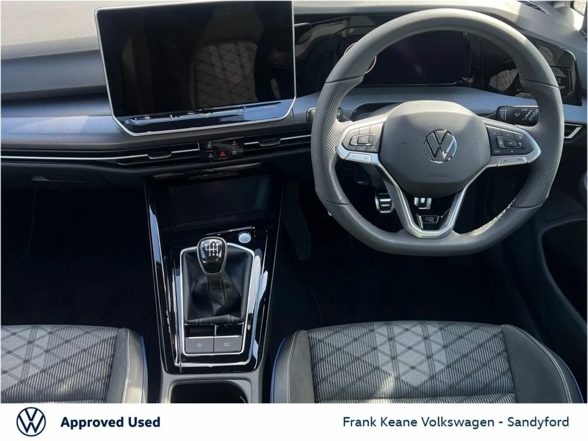Volkswagen Golf *R-Line* 1.5TSI 150HP Manual @Fran - Image 2
