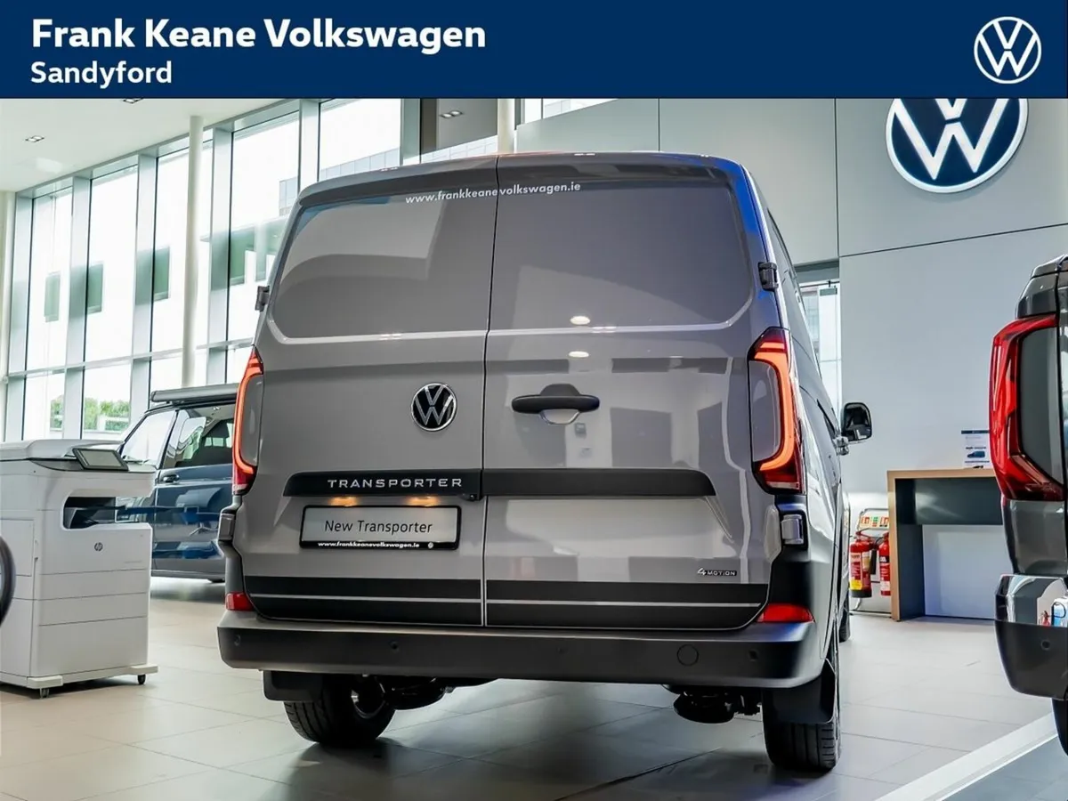 Volkswagen Transporter PAN AMERICANA 4 MOTION AUTO - Image 3