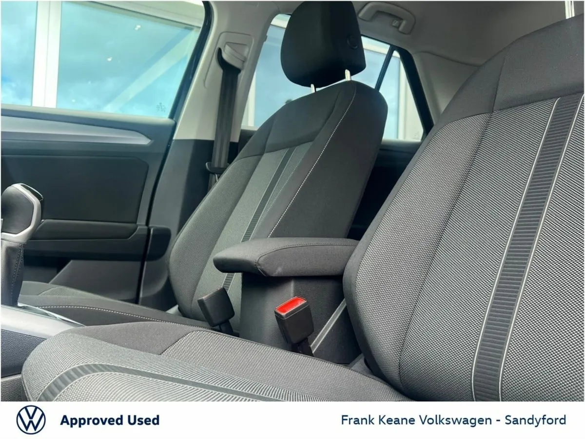 Volkswagen T-Roc *Edition 75* 1.0TSI 116HP Manual - Image 4