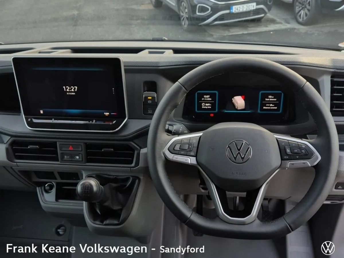 Volkswagen Crafter HIGHLINE 30 MWB HIGH ROOF 140HP - Image 2