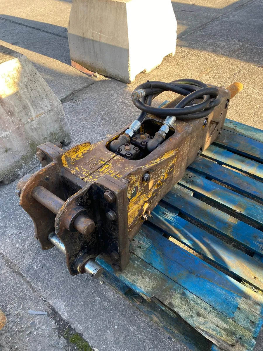 INDECO HP600 5T ROCK BREAKER FOR SALE - Image 4