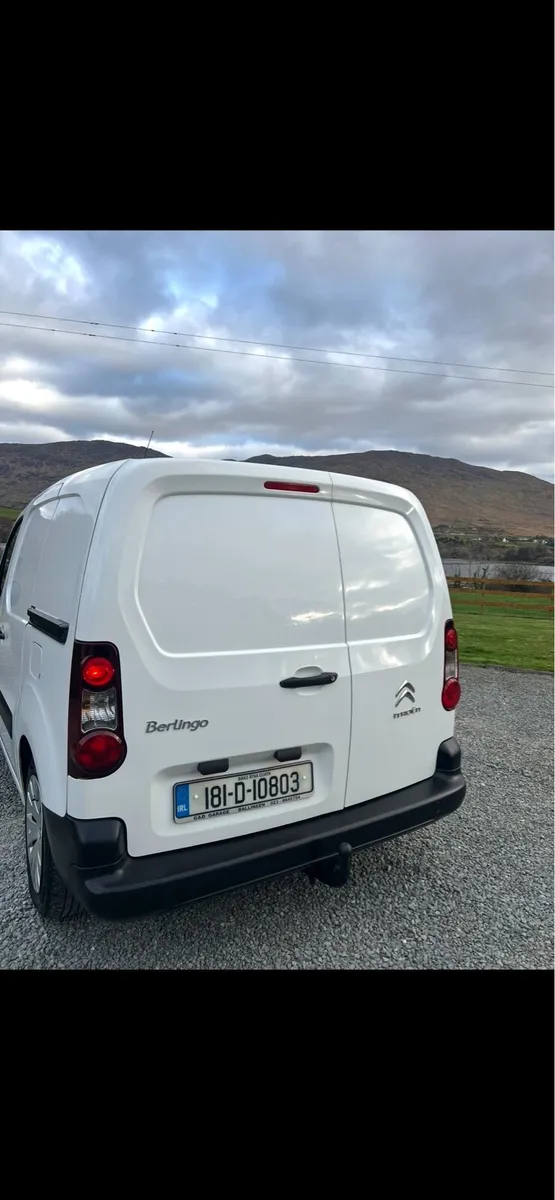 Citreon Berlingo white - Image 2