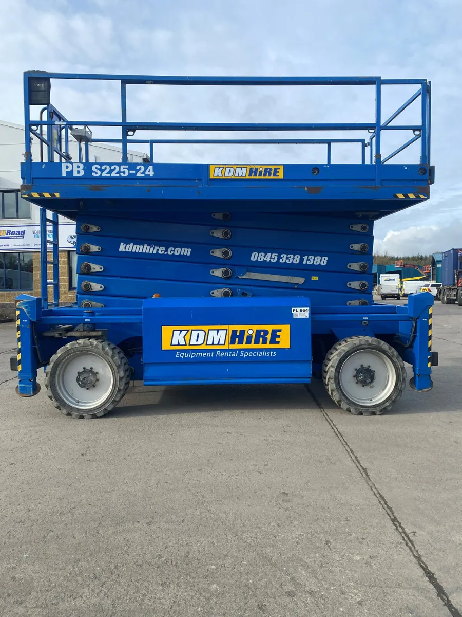 2018 PB S225-24 DS 72FT TWIN DECK DIESEL SCISSOR - Image 3