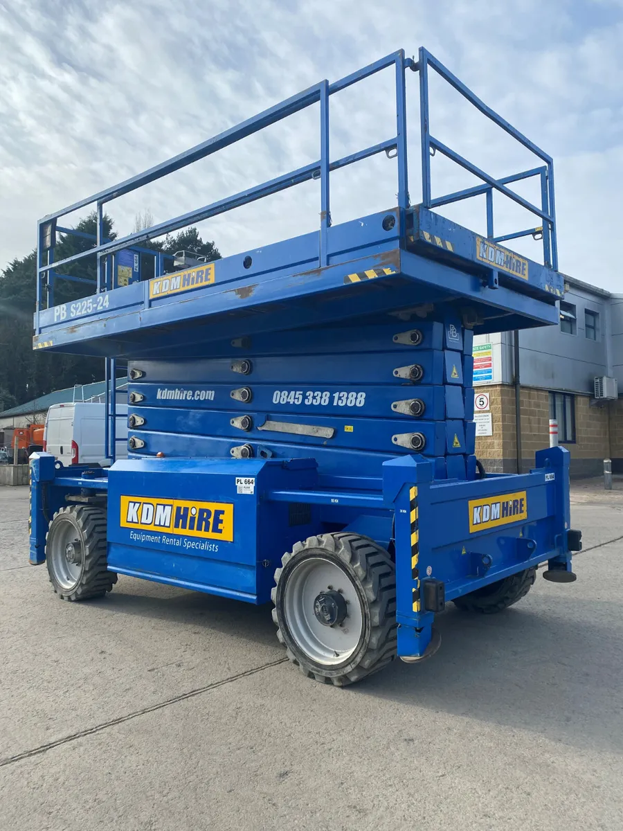 2018 PB S225-24 DS 72FT TWIN DECK DIESEL SCISSOR - Image 4