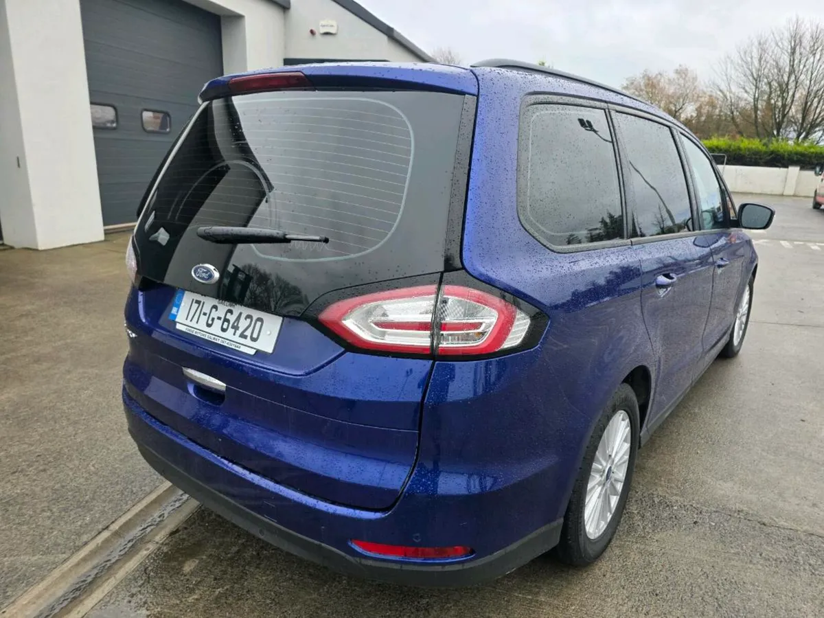 171 Ford Galaxy 7 seater - Image 4