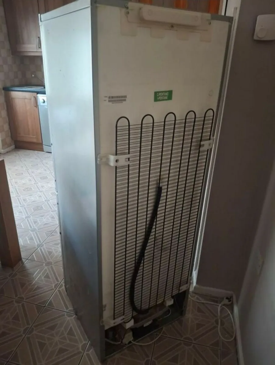 Fridge freezer - Image 4