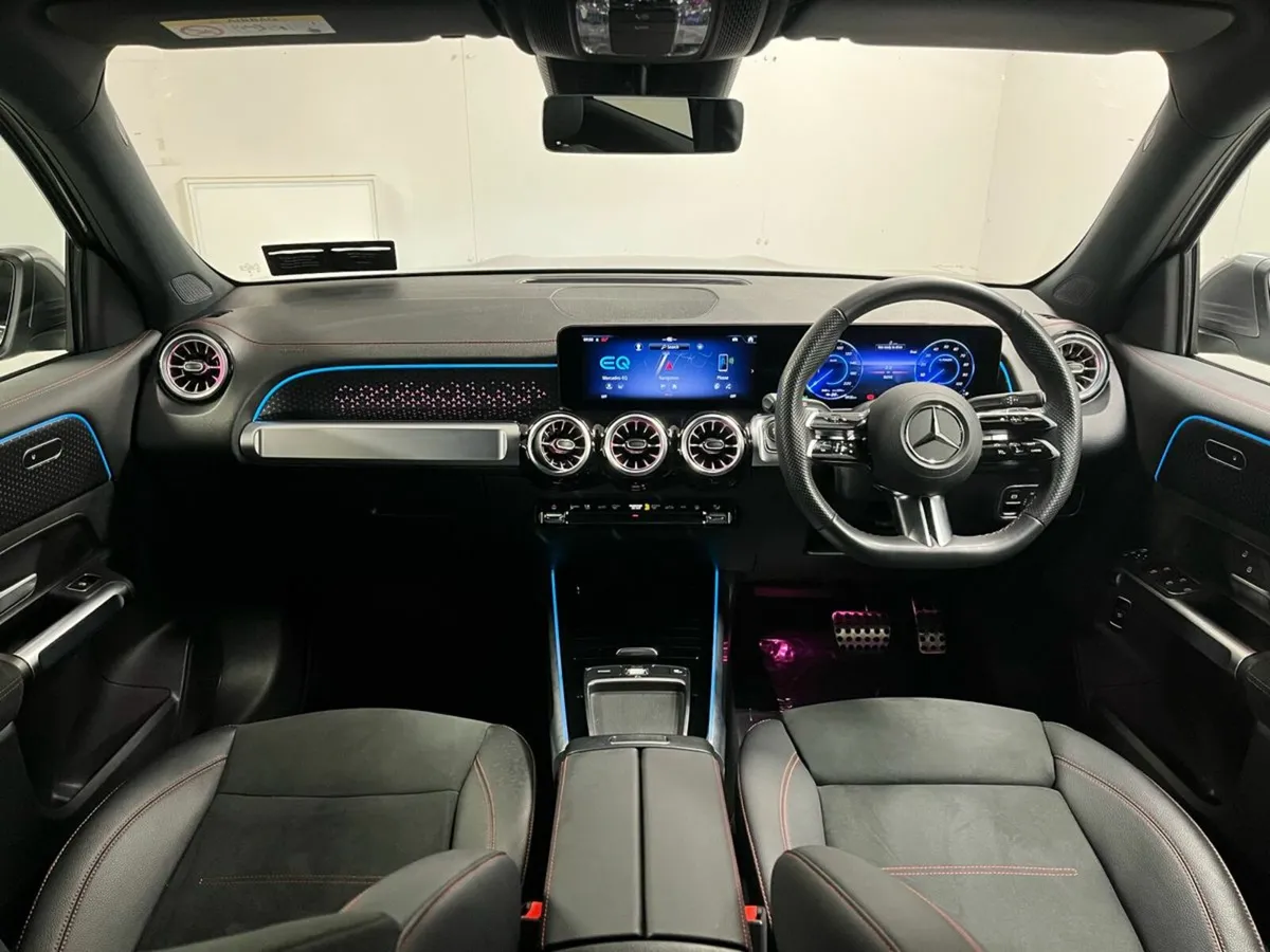 Mercedes-Benz EQB 300 AMG 4Matic - Reversing Camer - Image 4