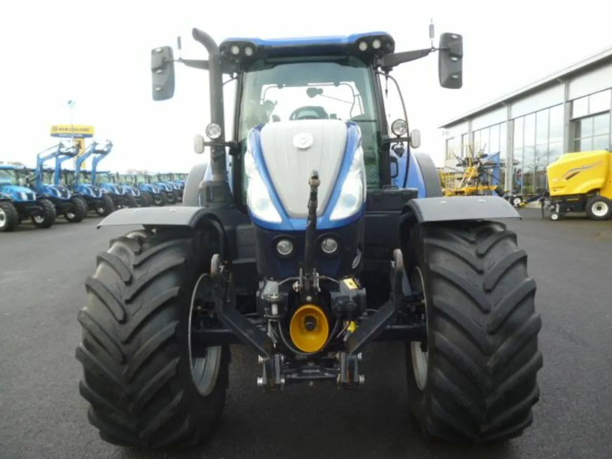 New Holland T7.225 Auto Command 2023 - Image 3