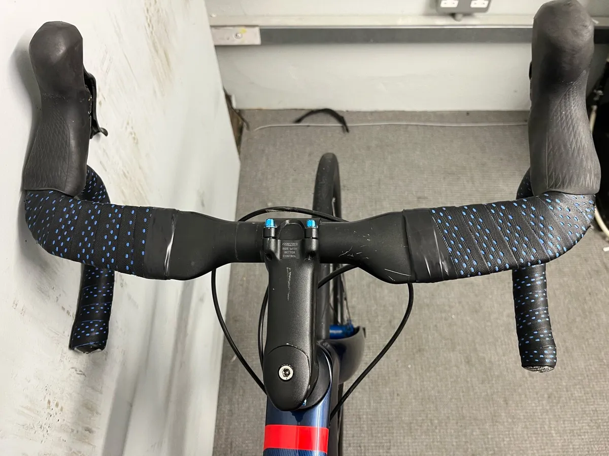 Lapierre Carbon Road bike - Image 4